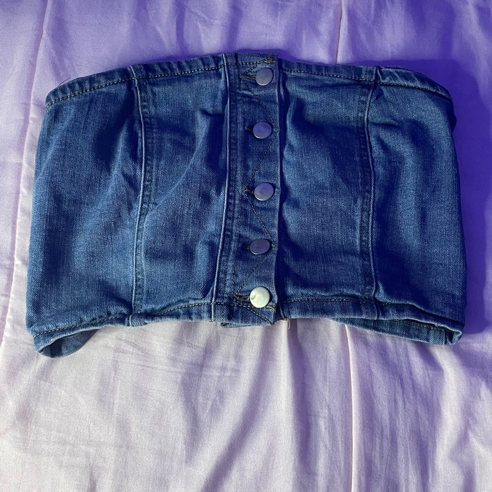 I am selling this Jean top